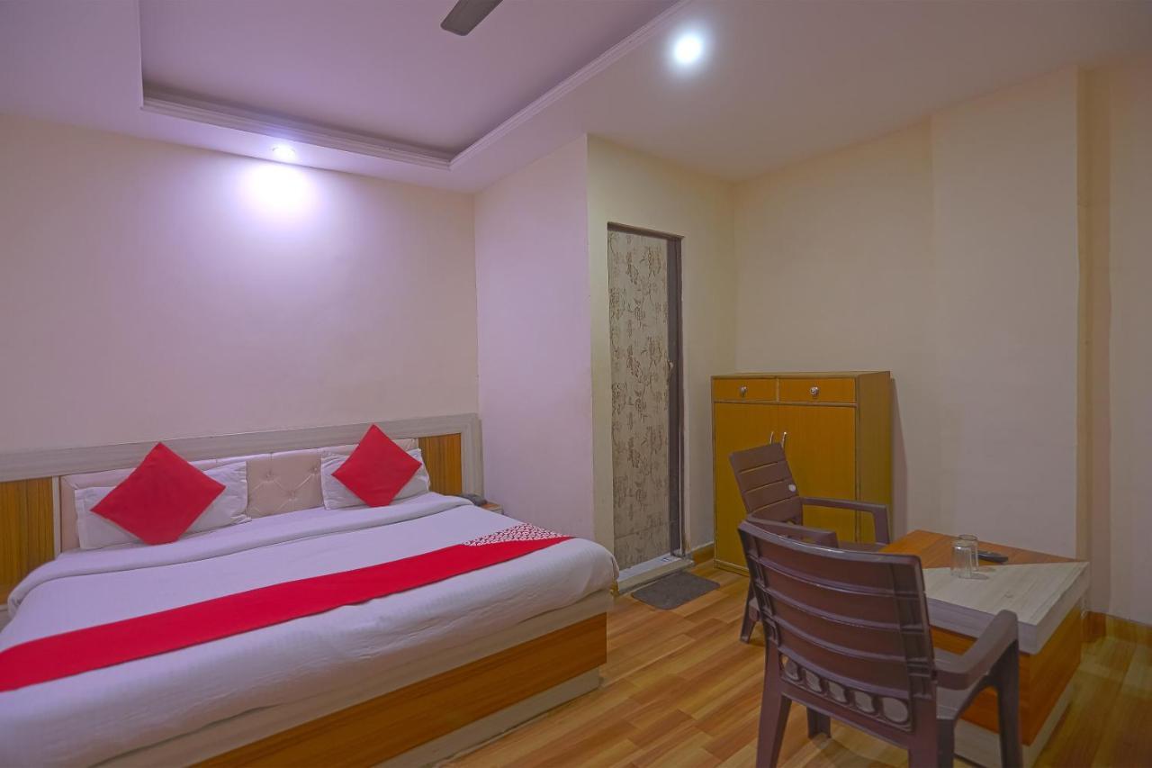 Oyo Flagship 79289 Hotel Grand Keshav Ґазіабад Екстер'єр фото